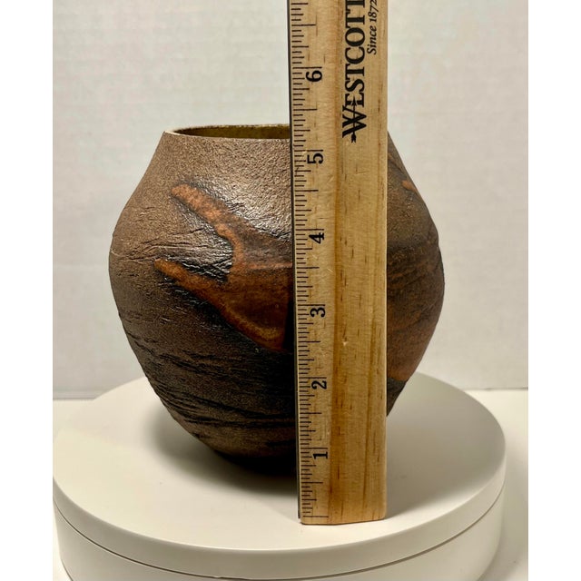 1960s Mid-Century Modern Hand Thrown Pottery Planter Pot Vase Signed Alan Hese For Sale - Image 5 of 6