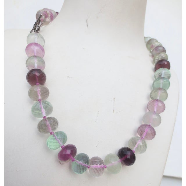 Faceted Florite Beaded Necklace Circa 30s For Sale In New York - Image 6 of 7