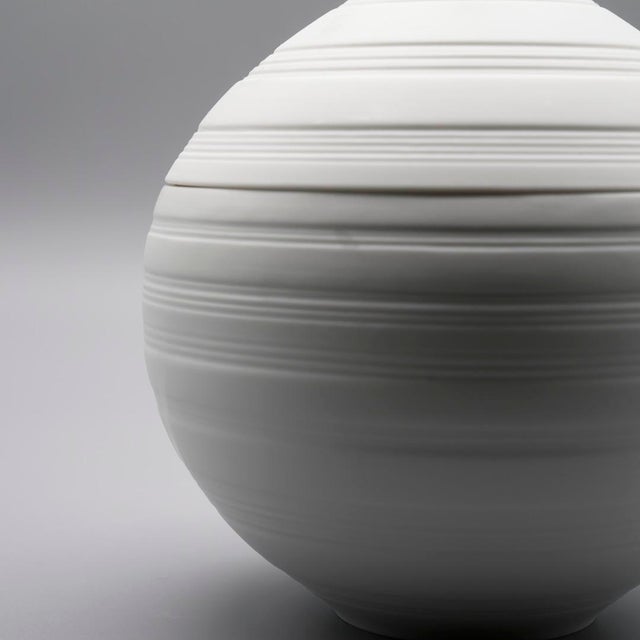 1970s Bisque Porcelain Lidded Box Hans Achtziger for Hutschenreuther, 1970s For Sale - Image 5 of 11