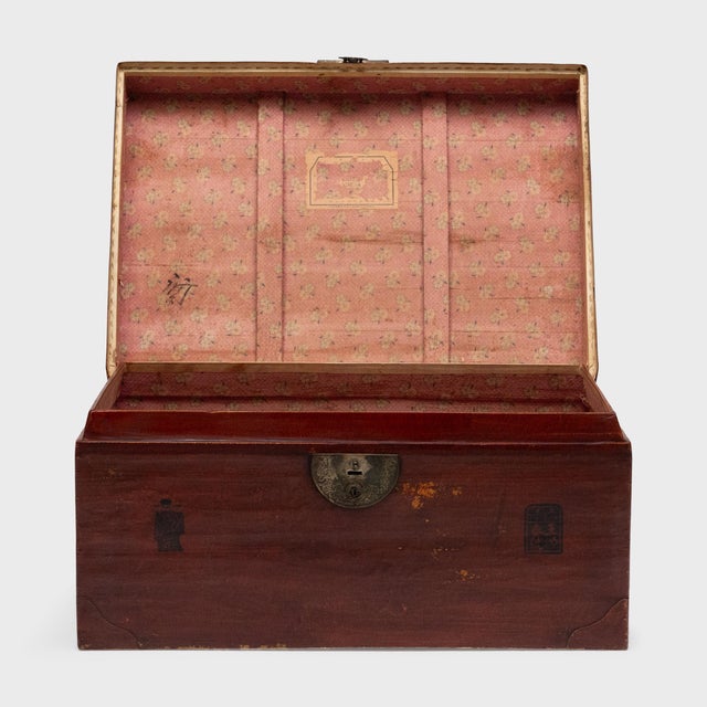 1900 - 1909 Antique Chinese Lacquered Hide Scholar's Trunk, Early 20th Century For Sale - Image 5 of 8