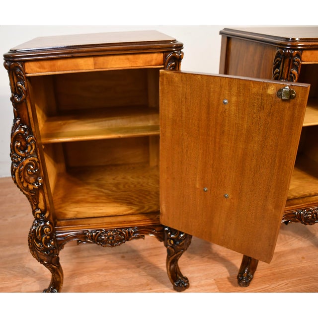 Wood 1930 French Satinwood Pair of Nightstands / Bedside Tables For Sale - Image 7 of 11