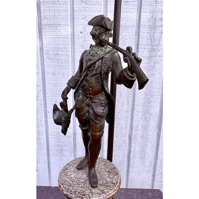 Vintage Bronze on Marble Colonial Williamsburg Table Lamp For Sale - Image 4 of 8