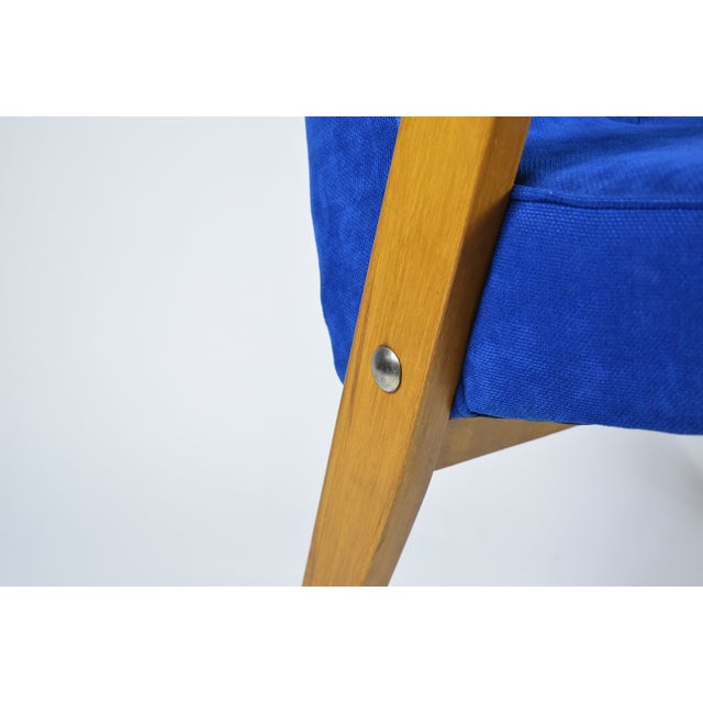 Oak 366 Armchair by J. Chierowski, 1960s For Sale - Image 10 of 12