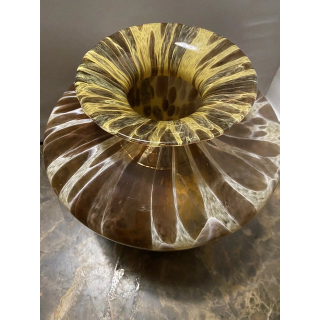 Add a touch of timeless Italian elegance to your décor with this stunning Vintage MCM Maestri Vetrai Murano Style Art...