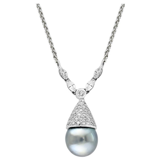 Modern 14 Mm Black Round Tahitian Pearl & 2 Ct Diamond 14 Kt Gold Pendant /Necklace For Sale - Image 3 of 8