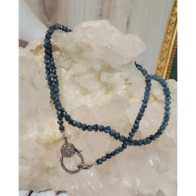 Blue Sparkling Raw Diamond Nugget Beaded Necklace Diamond Clasp For Sale - Image 9 of 11