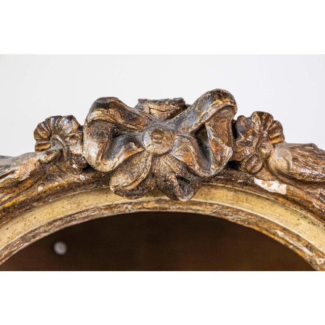 Wood Petite 18th Century Venetian Painted Wood Rococo Vitrine with Carved Crest For Sale - Image 7 of 10