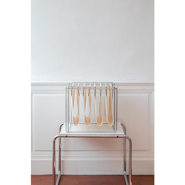 Vintage Isocèle Magazine Rack in Chromed Steel and Beige Imitation Leather by Max Sauze for Arrow, France, 1970s For Sale - Image 12 of 18