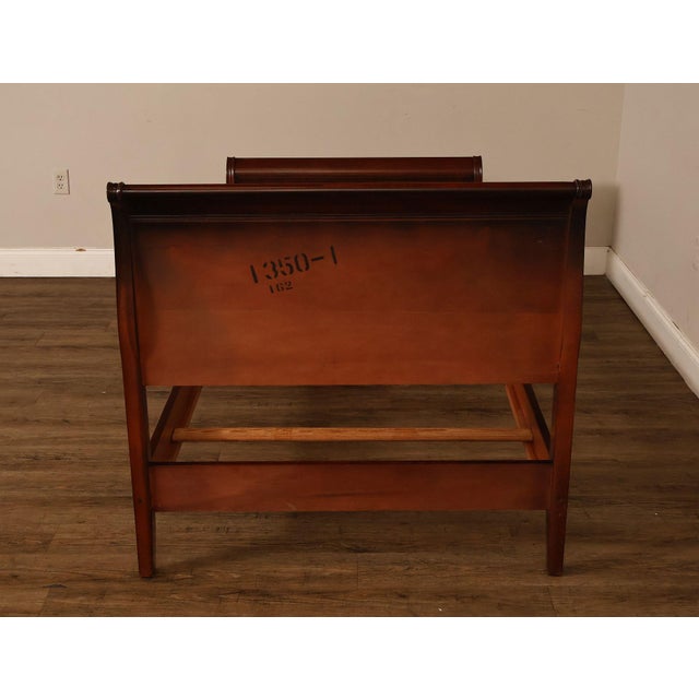 1940's Vintage Mahogany Traditional Pair Of Twin Sleigh Beds For Sale - Image 15 of 18
