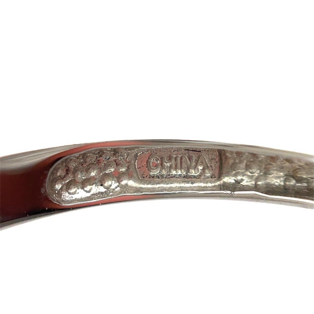 14k White Gold Zircon Halo Flower Ring, Size 7 For Sale In New York - Image 6 of 7