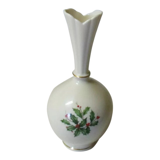 1990s Vintage Lenox Holiday Holly Ivory Vase For Sale