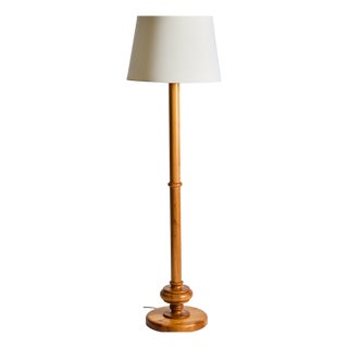 Scandinavian Floor Lamp in Turned Pine, Sweden, 1960s-1970s For Sale