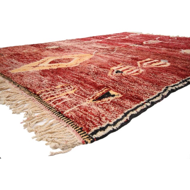 20732 Vintage Red Beni Mrirt Moroccan Rug, 06'10 x 09'09. Beni Mrirt rugs embody the cherished tradition of Moroccan...