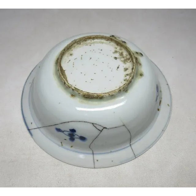 Kintsugi 17th Century Chinese Ko-Sometsuke Porcelain Blue and White Bowl For Sale In Chicago - Image 6 of 7