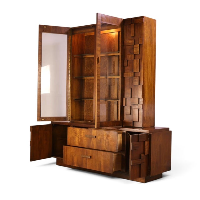 Lane Staccato Vintage Two Piece Mid Century Modern China Cabinet Buffet and Hutch C. 1970s For Sale - Image 13 of 15