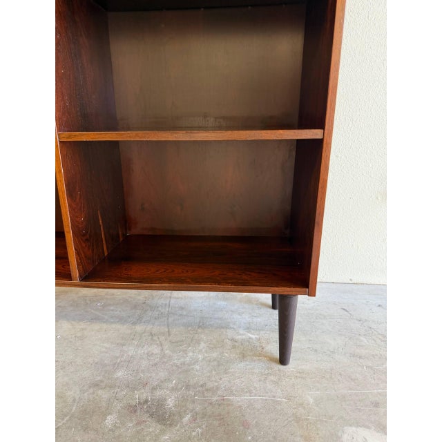 Brown Vintage Danish Mid Century Modern Rosewood Bookcase / Open Shelving Display Cabinet For Sale - Image 8 of 8
