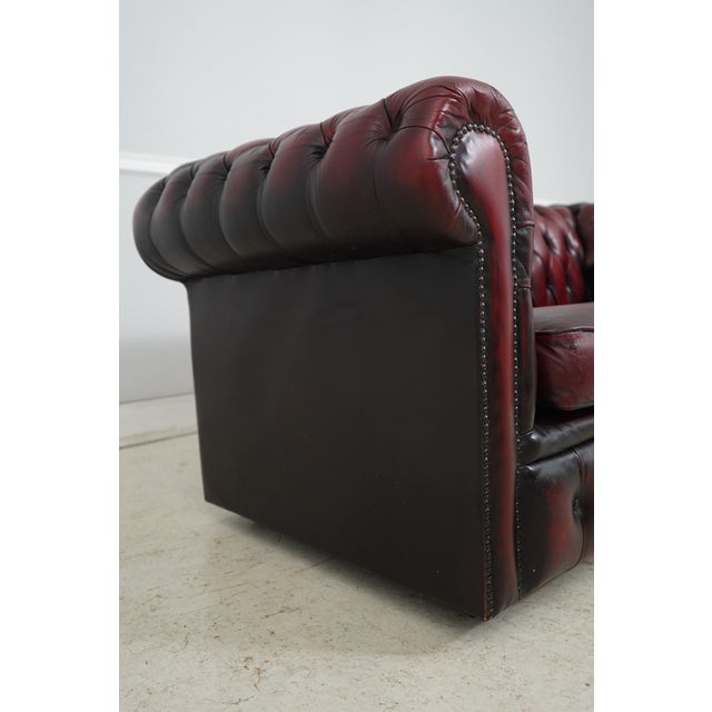 1980s Chesterfield Tufted Leather English Loveseat For Sale - Image 5 of 18