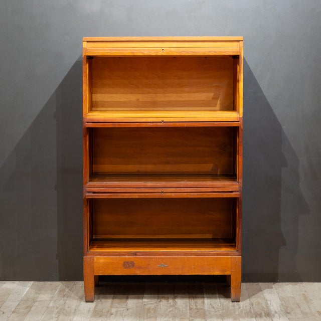 Globe Wernicke Antique Globe Wernicke 3 Stack Lawyer's Bookcase c.1930 For Sale - Image 4 of 12