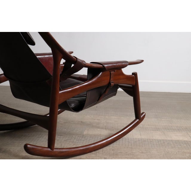 Wood Set of Rocking Chair and Ottoman from Liceu de Artes e Ofícios, Brazil, 1960s For Sale - Image 7 of 18