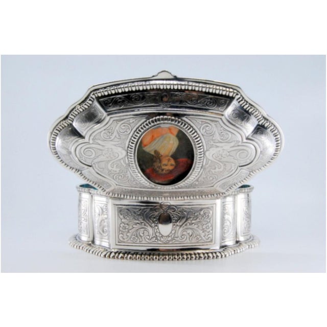 Metal Silver Jewelry Box with Friezes and Engraved Plant Motifs Surrounding an Ancient Lady For Sale - Image 7 of 13