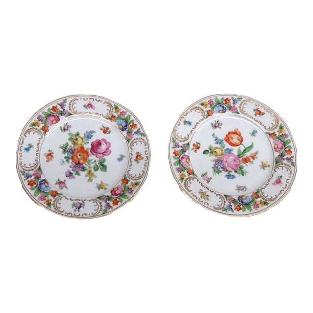 Schumann Bavaria Empress Dresden Flowers White Porcelain Plates 2pc Pair #5139b For Sale