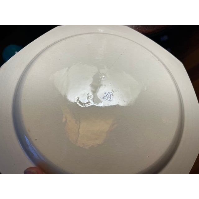 Antique 19th Century French Montereau Creamware Octagonal Plate Decorated With Silhouettes For Sale In New York - Image 6 of 7