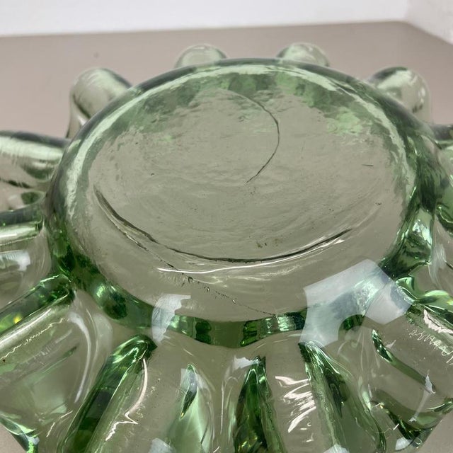 Large Brutalist Lucid Glass Shell Ashtray, France, 1970s For Sale - Image 14 of 18