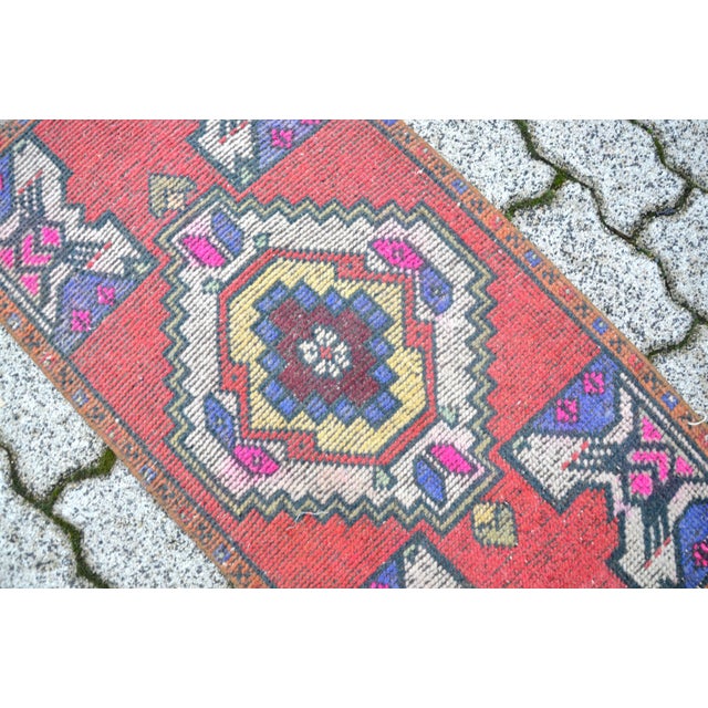 Turkish 1960s Vintage Turkish Oushak Rug For Sale - Image 3 of 6