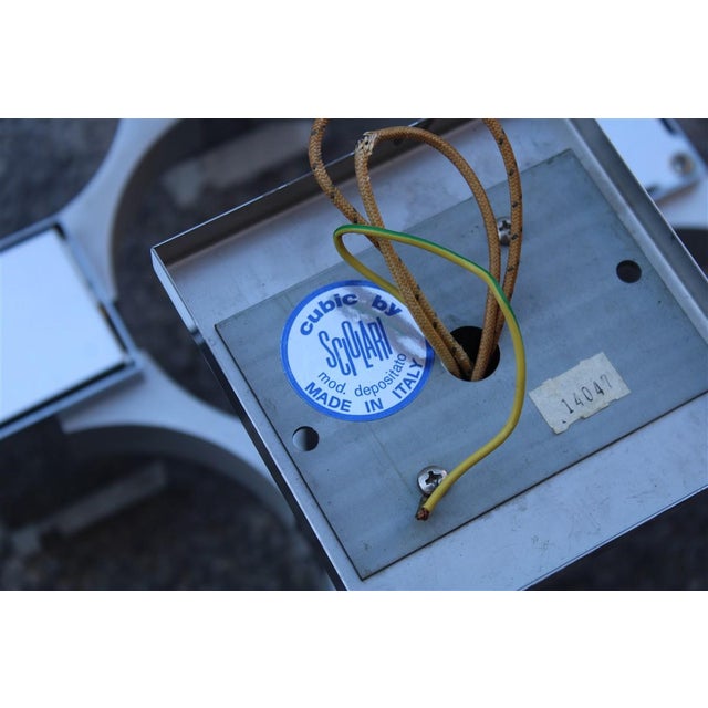 Silver Cubic Wall Lamp in Chromed Metal and Methacrylate by Gaetano Sciolari for Sciolari, 1970s For Sale - Image 8 of 13