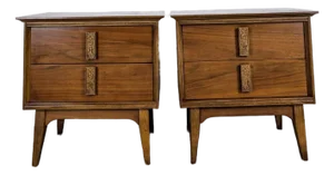1960s Pair of Walnut Mid-Century Modern Mayan Nightstands by Leo Jiranek for Bassett