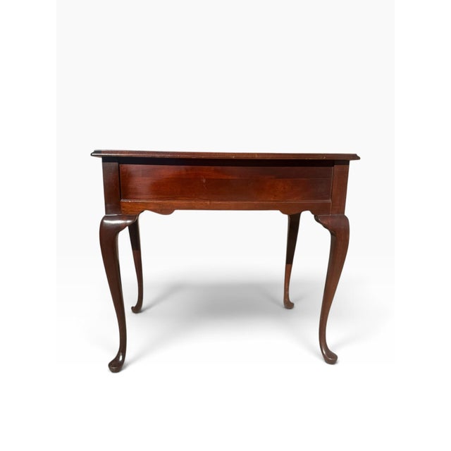 Councill Furniture Vintage Councill Craftsmen Queen Anne Mahogany Banded Side Tables – Pair For Sale - Image 4 of 17