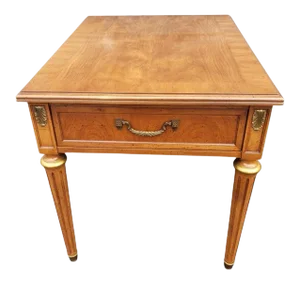 Henredon Fine Furniture Burl Walnut Banded Top Side Table