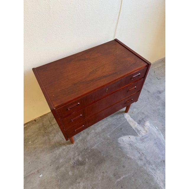 Mid-Century Modern 1960s Mid Century Danish Teak 3 Drawer Chest – Vintage Scandinavian Small Dresser on Tapered Legs For Sale - Image 3 of 9