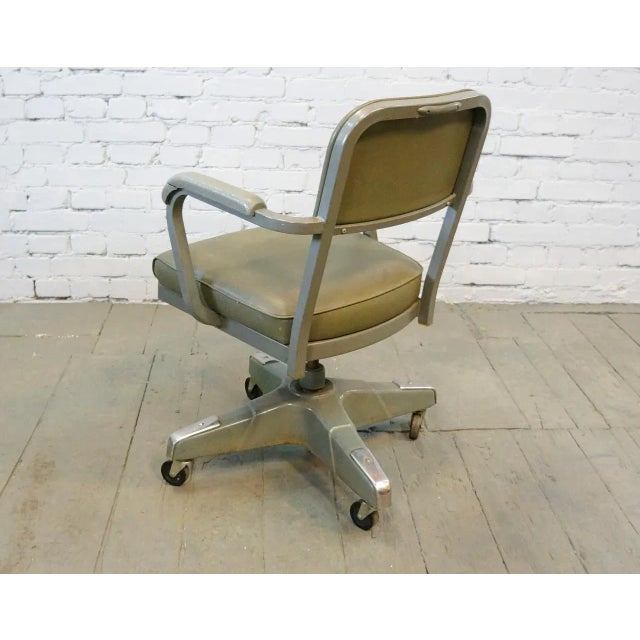 1960s Mid-Century American Industrial Steno Desk Chair by Craig McDowell, 1960s For Sale - Image 5 of 10