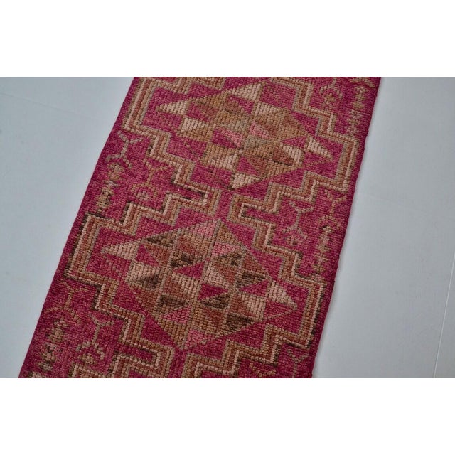 Turkish Mid 20th Century Anatolian Handknotted Decorative Rug For Sale - Image 3 of 10