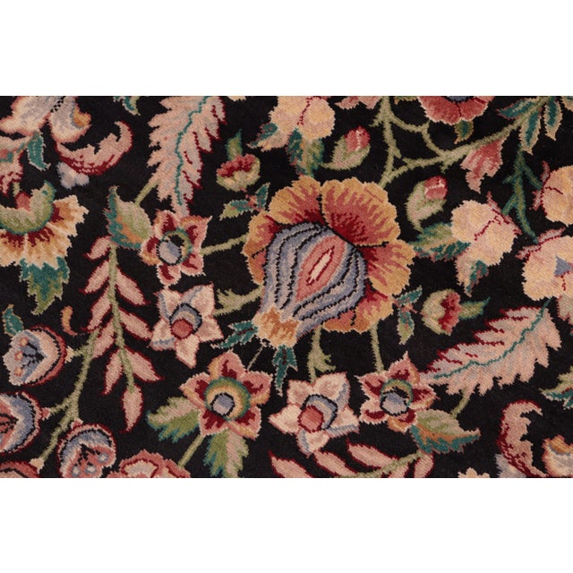 Elegant Heritage 1990's Black/Rust Wool Rug - 8'0'' X 10'0'' For Sale In New York - Image 6 of 9