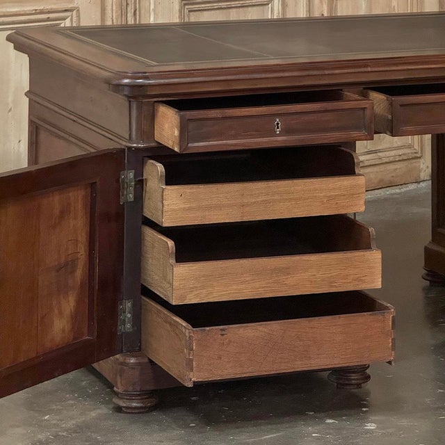 19th Century French Louis Philippe Period Executive Leather Top Mahogany Desk For Sale - Image 14 of 18