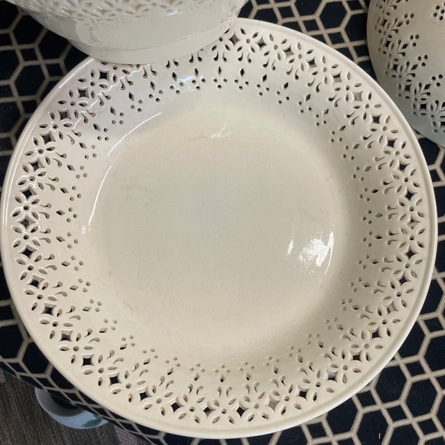 Beige Early 20th Century English Creamware Pierced Covered Bowl With Matching Underplate For Sale - Image 8 of 9
