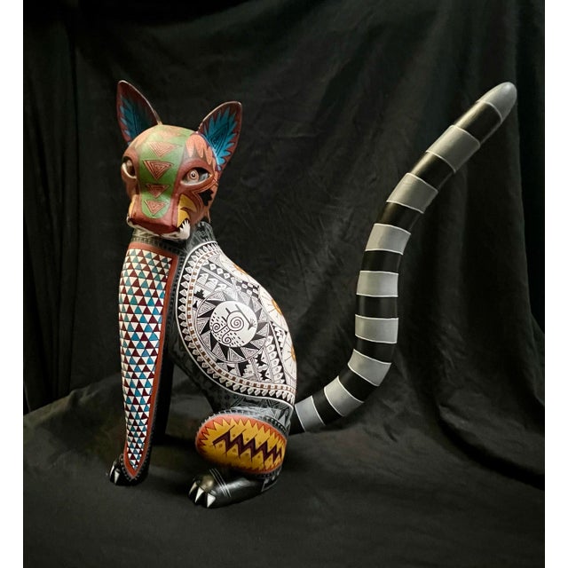 Folk Art Jacobo & María Ángeles Monumental Alebrije Cat “El Gato Montez” Zenzontle Zapoteco,” 17”, Signed & Numbered, 2004 For Sale - Image 3 of 7
