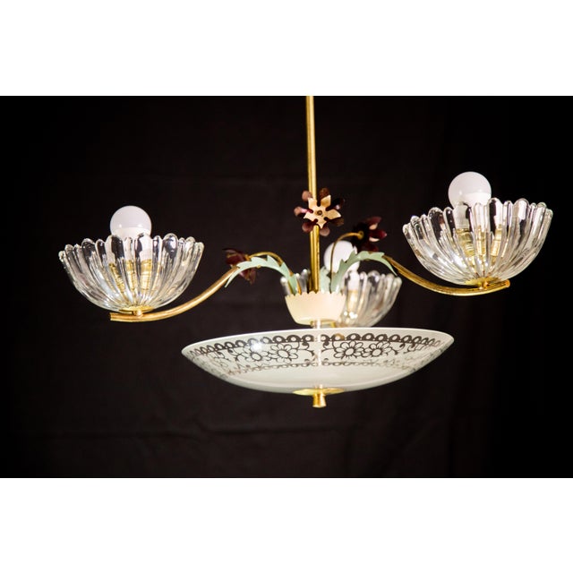 Italian Midcentury Art Decò Murano Glass and Brass Chandelier, 1950s For Sale - Image 9 of 12