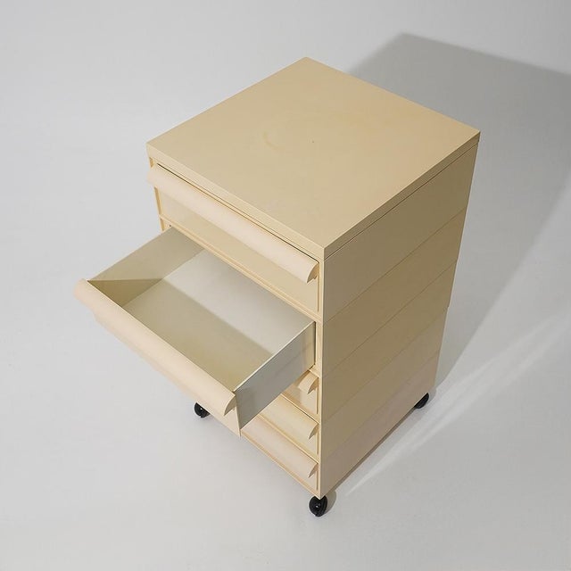 Beige Modular Chest of Drawers by Simon Fussell for Kartell, 1970s For Sale - Image 8 of 15