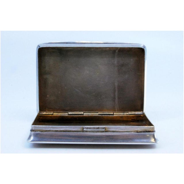Silver Snuff Box with Engraving on the Lid For Sale - Image 6 of 9