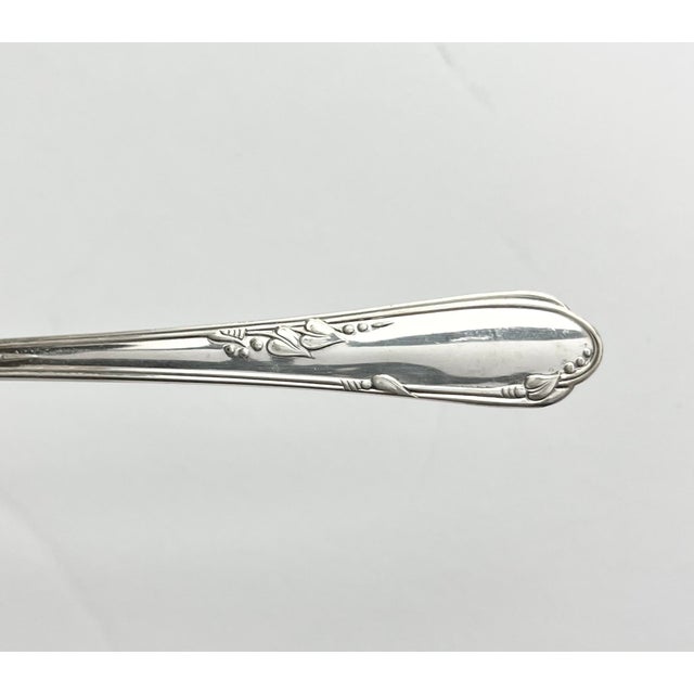 1960s 1960s Oneida “Meadowbrook” Silverplate Flatware Set, Service for 16+ - 108 Pieces For Sale - Image 5 of 6