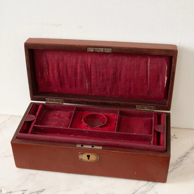 Brown French 19th Century Painted Leather Jewelry Box For Sale - Image 8 of 8