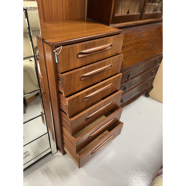 Brown Vintage Chest of Drawers from G-Plan, 1960s For Sale - Image 8 of 11