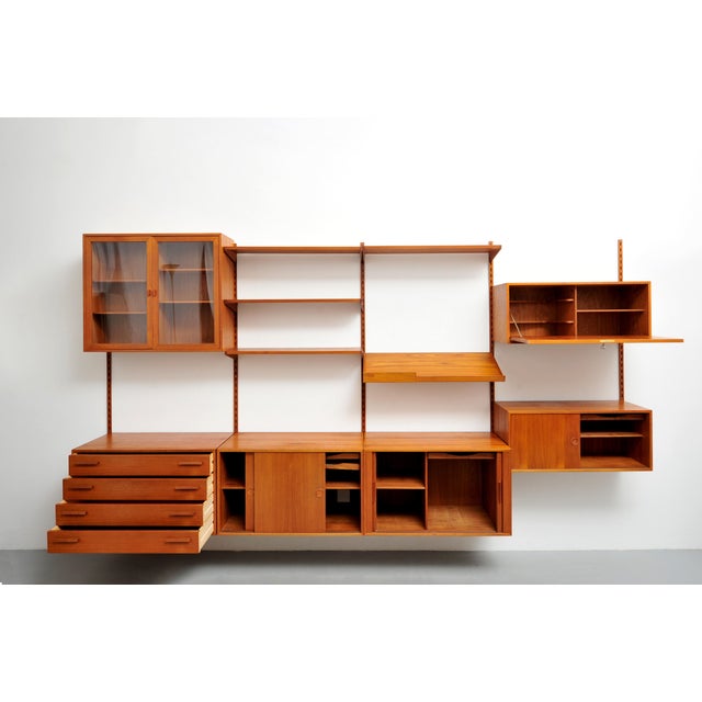 The wall rails come in two parts: 5 x 149 cm & 5 x 33 cm I have official proof of authenticity such as vintage catalogs,...