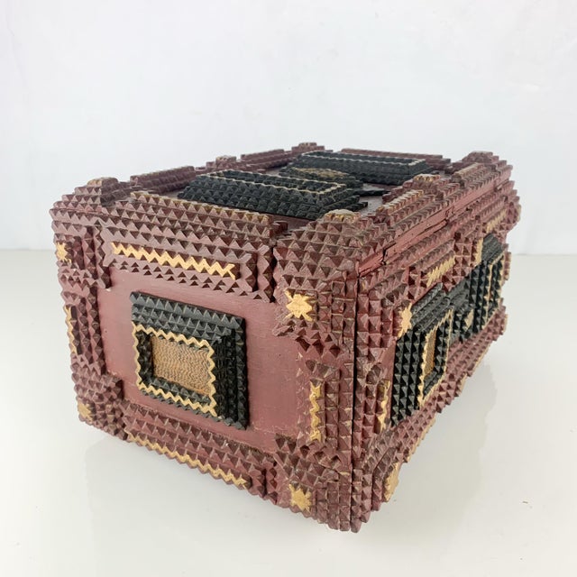 1910s Antique Tramp Art Box Chip Carved Original Paint Folk Art Jewelry Box C1919 For Sale - Image 5 of 11