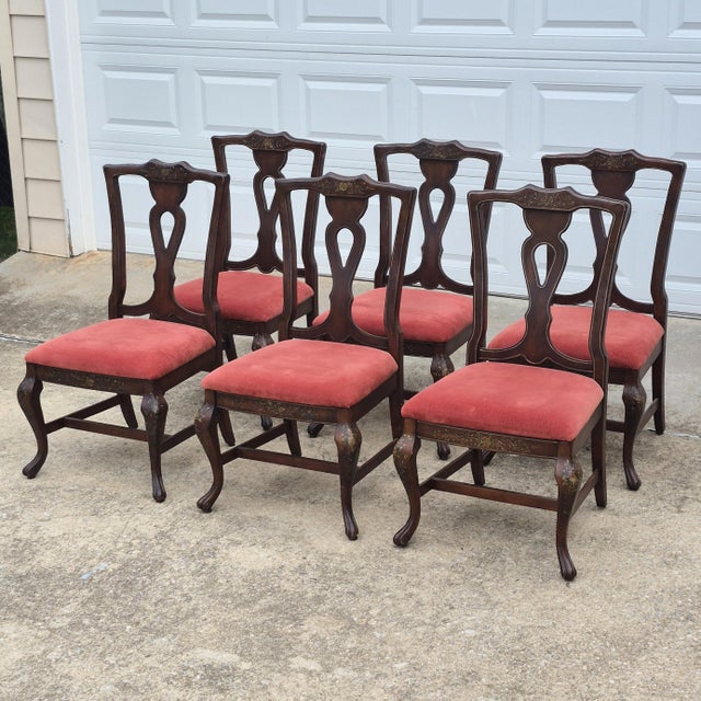 This is a beautiful set of 6 paint decorated walnut dining chairs by American furniture maker Lane. Pretty polychrome...
