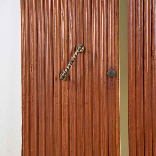 This charming pair of vintage doors, dating back to the 1960s, is a perfect example of classic design. Crafted from fine...