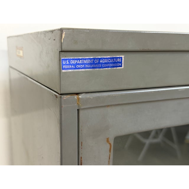 Industrial Vintage Industrial Steel Three-Stack Barrister Bookcase, u.s. Government Provenance For Sale - Image 3 of 15